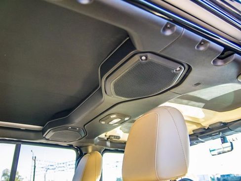 Used 2018 Jeep Wrangler Unlimited Sahara image 24