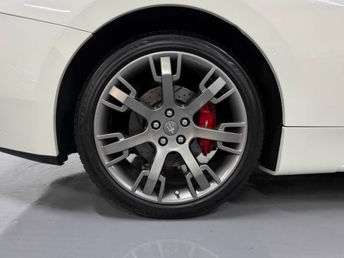 Used 2016 Maserati GranTurismo Sport image 35