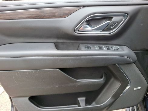 Used 2023 Chevrolet Suburban LT image 14