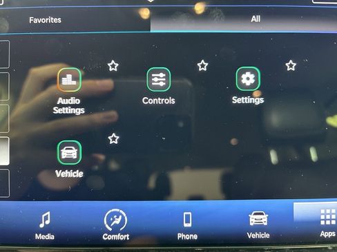Used 2023 Chrysler Pacifica Touring-L FWD image 22