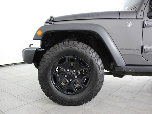 Used 2018 Jeep Wrangler Sport image 11