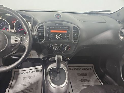 Used 2014 Nissan Juke S FWD image 18