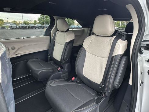 New 2026 Toyota Sienna Limited AWD/4WD image 9