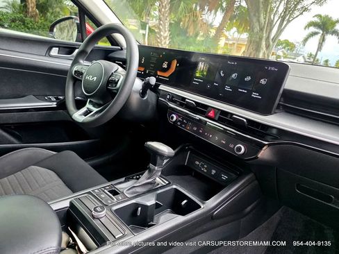 Used 2025 Kia K5 LXS FWD image 32