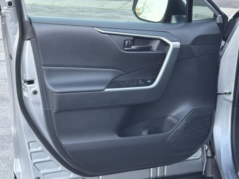 Used 2024 Toyota RAV4 LE image 21