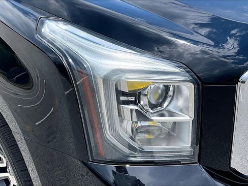 Used 2019 GMC Yukon Denali w/ Denali Ultimate Package RWD image 28