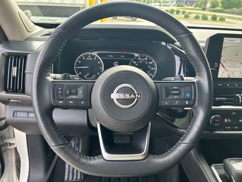 Used 2022 Nissan Pathfinder SL w/ SL Premium Package FWD image 16