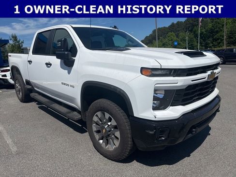 Used 2026 Chevrolet Silverado 2500 Custom w/ Custom Value Package AWD/4WD image 2