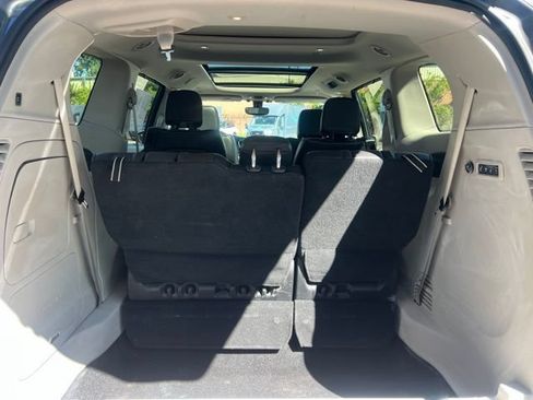 Used 2019 Chrysler Pacifica Limited FWD image 14