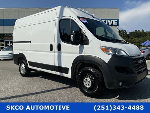 Used 2025 RAM ProMaster 2500 w/ Convenience Group FWD image 7