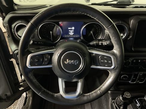Used 2022 Jeep Wrangler Unlimited Sahara w/ Cold Weather Group AWD/4WD image 26