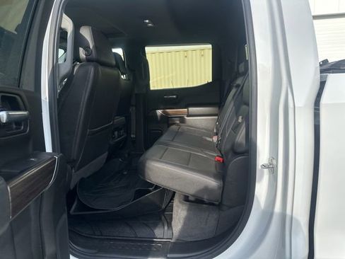 Used 2021 Chevrolet Silverado 1500 RST w/ Redline Edition AWD/4WD image 17
