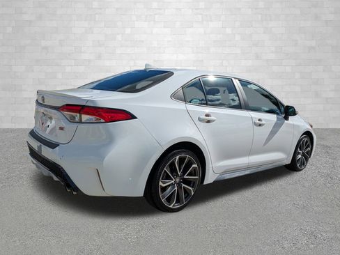 Used 2020 Toyota Corolla SE image 2