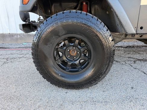 Used 2005 Jeep Wrangler Unlimited AWD/4WD image 19