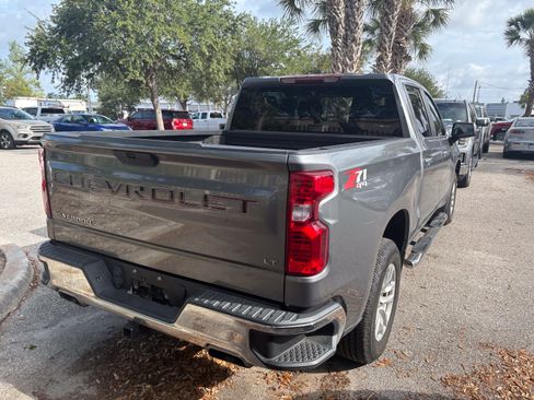 Used 2022 Chevrolet Silverado 1500 LT AWD/4WD image 6