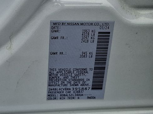 Used 2024 Nissan Altima 2.5 SR FWD image 27