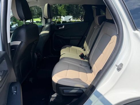 Used 2022 Ford Escape Titanium AWD/4WD image 20