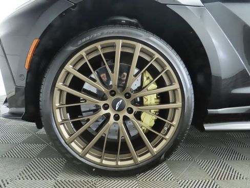 New 2026 Aston Martin DBX S image 31