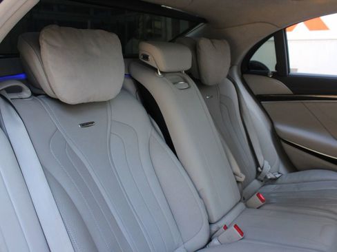 Used 2014 Mercedes-Benz S 63 AMG 4MATIC Sedan w/ Rear Seat Package image 28