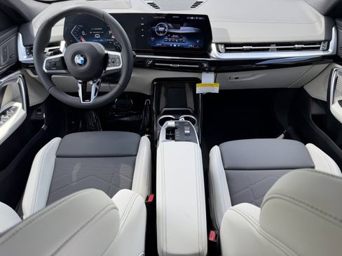 New 2026 BMW X2 xDrive28i w/ Technology Package AWD/4WD image 15