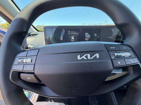 Used 2025 Kia K4 FWD image 27