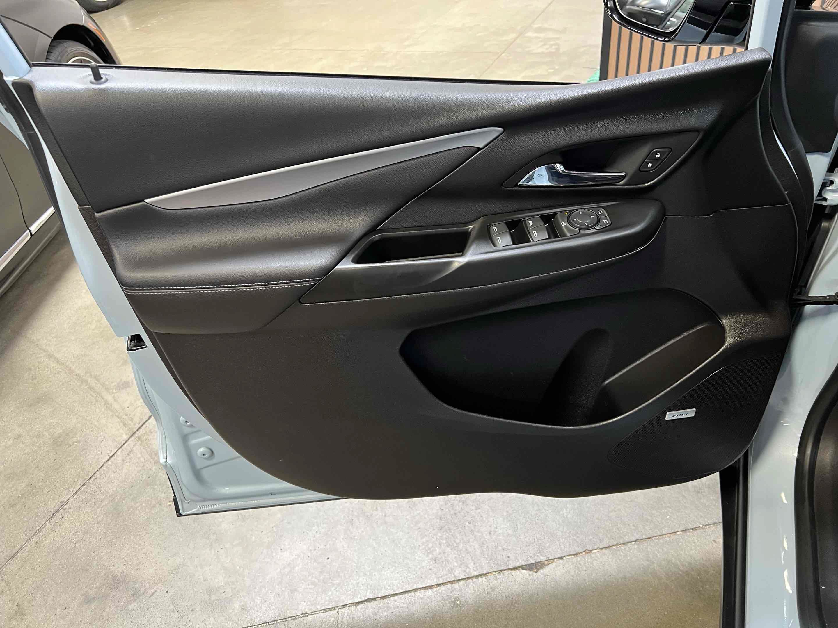 Used 2023 Chevrolet Bolt LT w/ Infotainment Package FWD image 80