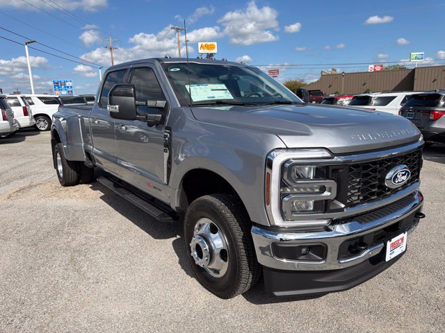 New 2027 Ford F350 Lariat w/ Lariat Premium Package AWD/4WD image 3
