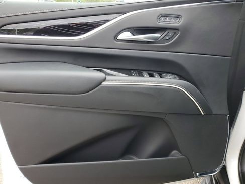 Certified 2023 Cadillac Escalade Sport w/ LPO, ONYX Package AWD/4WD image 20