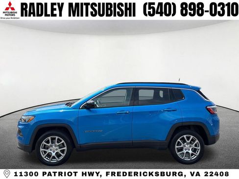 Used 2022 Jeep Compass Latitude AWD/4WD image 16