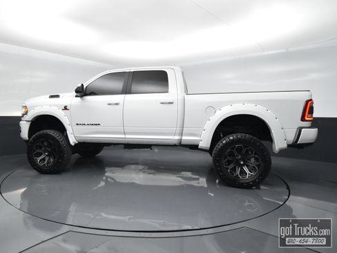 Used 2022 RAM 2500 Big Horn w/ Level C Equiment Group AWD/4WD image 3