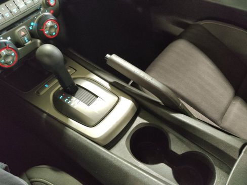 Used 2015 Chevrolet Camaro LS RWD image 26