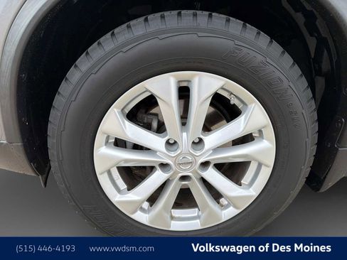 Used 2016 Nissan Rogue SV w/ SV Premium Package AWD/4WD image 8