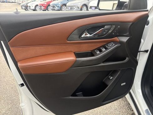 Used 2020 Chevrolet Traverse High Country image 17