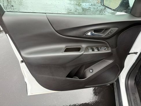Certified 2024 Chevrolet Equinox LT FWD image 10