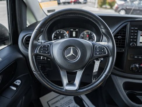 Used 2018 Mercedes-Benz Metris Passenger image 22
