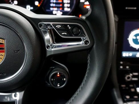 Used 2019 Porsche 911 Carrera image 30