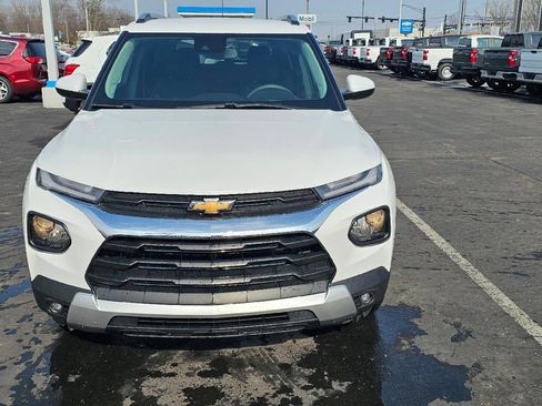 Used 2023 Chevrolet TrailBlazer LT w/ Convenience Package image 2