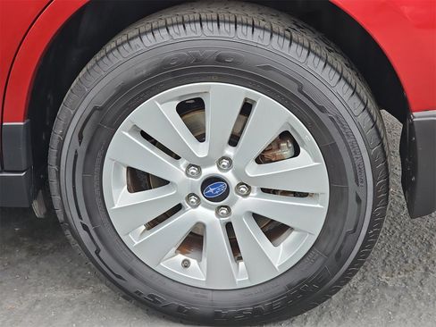 Used 2017 Subaru Outback 2.5i Premium image 34