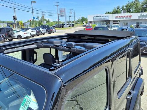 New 2025 Jeep Wrangler Sahara image 13