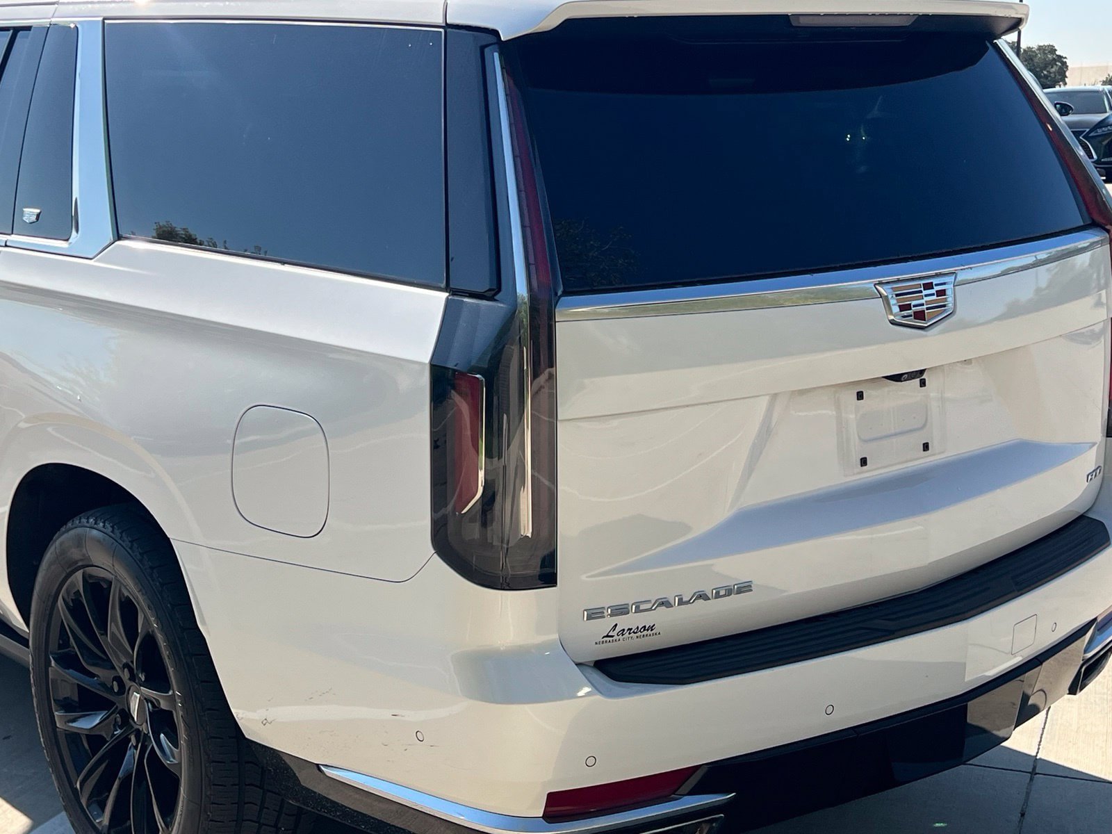 Used 2021 Cadillac Escalade ESV Premium Luxury Platinum AWD/4WD image 12