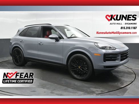 Used 2024 Porsche Cayenne image 1