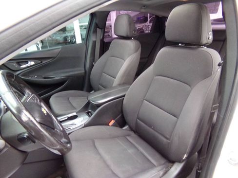 Used 2018 Chevrolet Malibu LT w/ Redline Edition FWD image 18