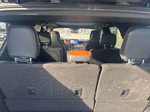 Used 2018 Lincoln Navigator Reserve w/ Technology Package image 15