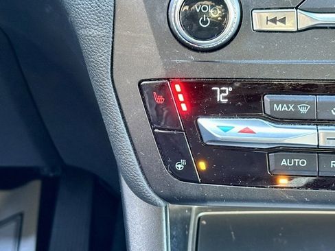 Used 2020 Ford Explorer XLT w/ Equipment Group 202A image 30