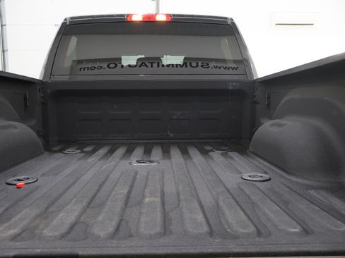 Used 2022 RAM 2500 Big Horn w/ Night Edition AWD/4WD image 28