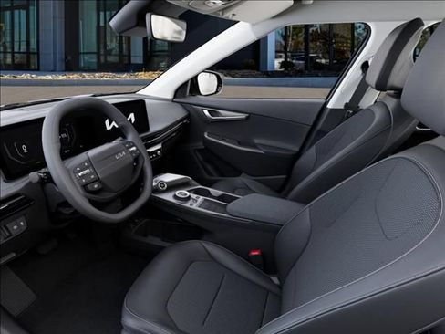New 2026 Kia EV6 Light RWD image 17
