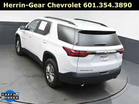 Used 2023 Chevrolet Traverse LT image 37