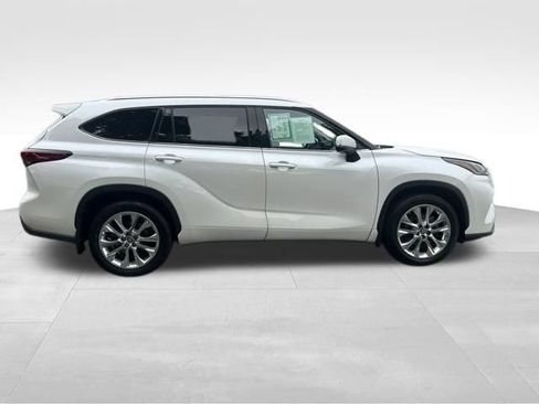 Used 2021 Toyota Highlander Limited AWD/4WD image 6