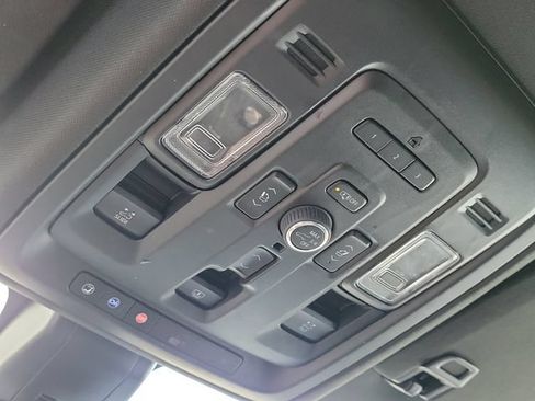 Used 2022 GMC Yukon Denali RWD image 30