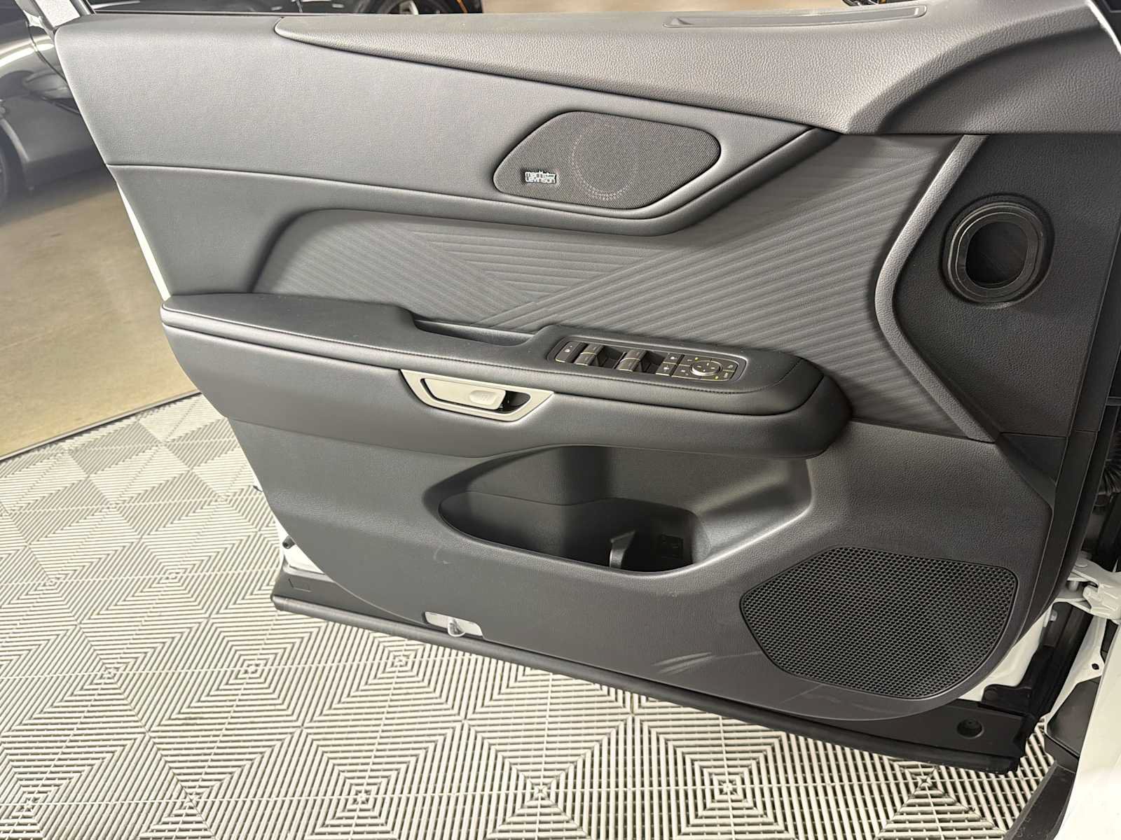 New 2026 Lexus ES 350h w/ Accessory Package (Z2) FWD image 30